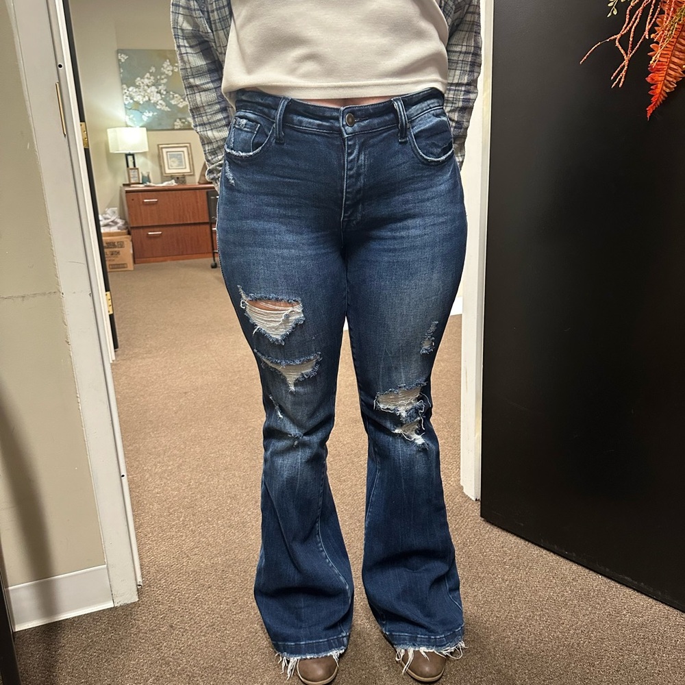 Blue jeans with a flare- some stretch! Great wearing Jean-